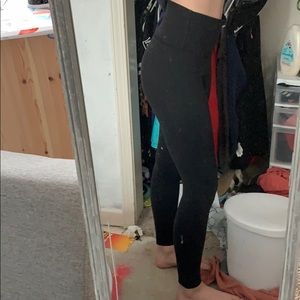 black lulu lemon leggings
